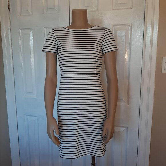 BANANA REPUBLIC Black and White Striped Sheath Mini Dress- Size 0P - Picture 3 of 11